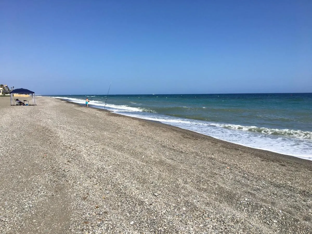 B&B Casa Louisa, Torre Del Mar- Valleniza ベレス ベッド・アンド・ブレックファスト